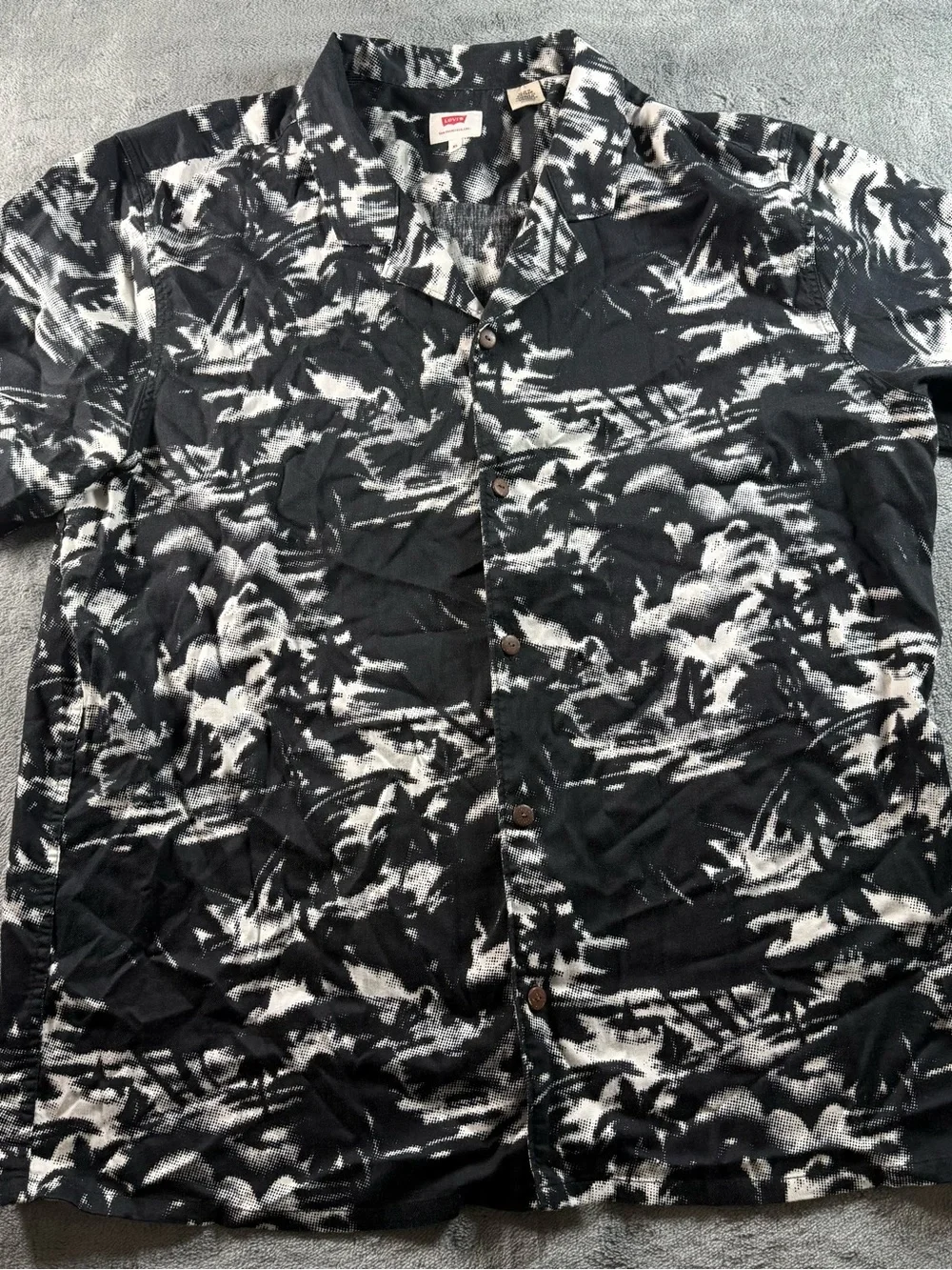 Levi's Black and White Halftone AO Palm Short Sleeve Hawaiian Button-Up Shirt XL